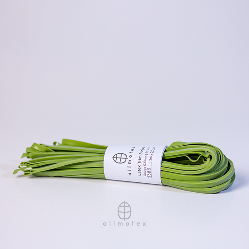 Natural Green 0,5cm latex trim with allmotex label on a white background